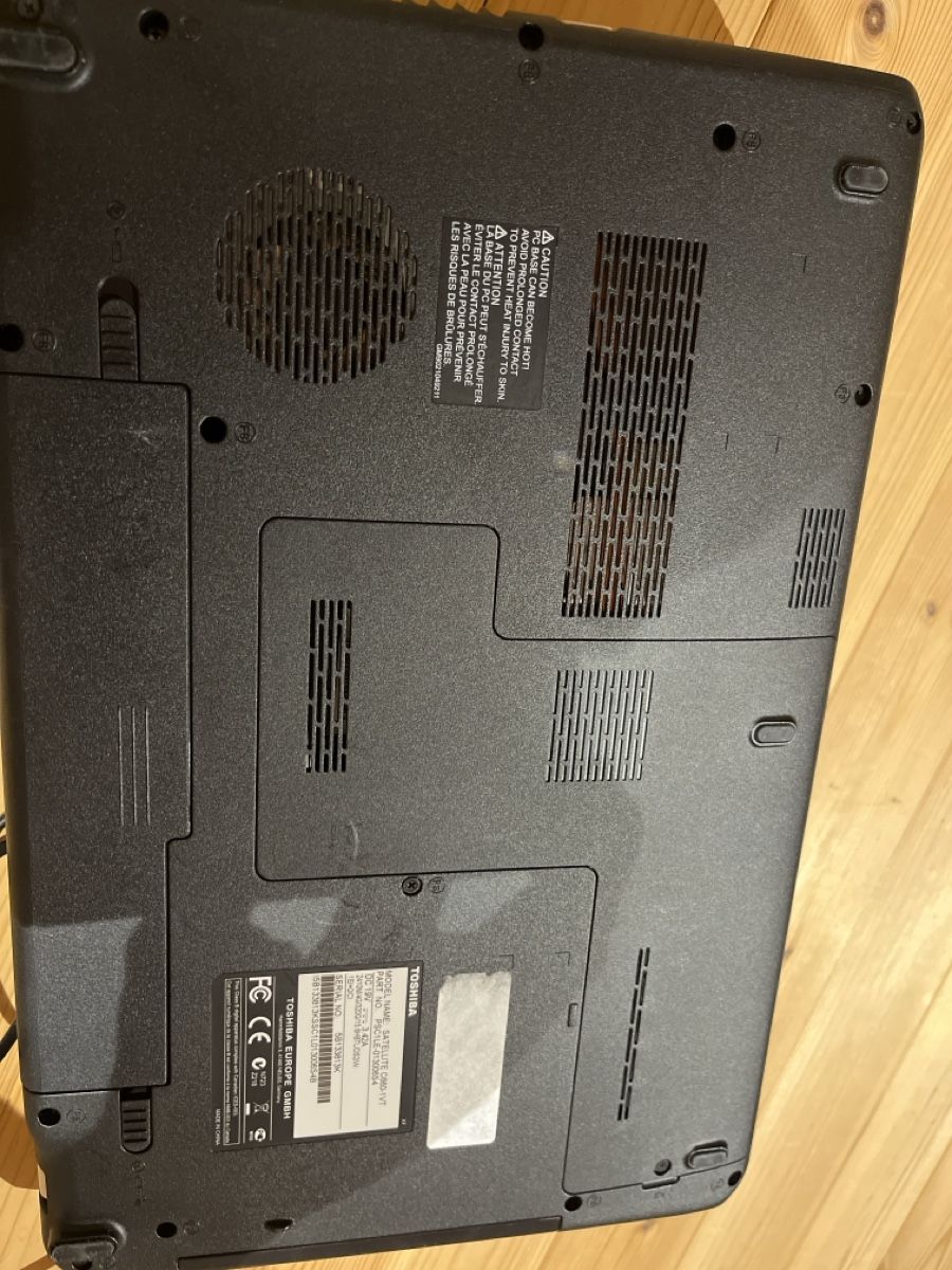 Toshiba Notebook: Toshiba Laptop  – Usato da Bärschwil venduto da yamaha022 2