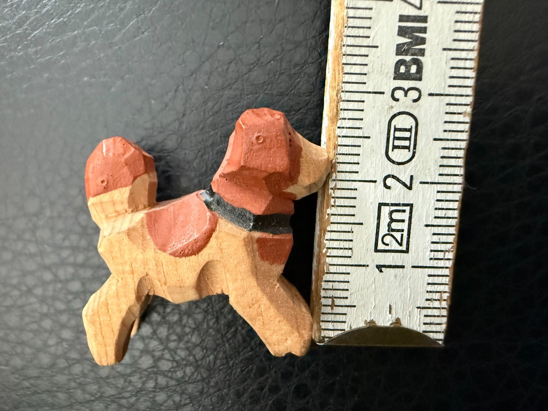 Statuette: kleiner Hund Holz  hangeschnitzt  Tierfigur – Usato da Subingen venduto da ArtBead 8