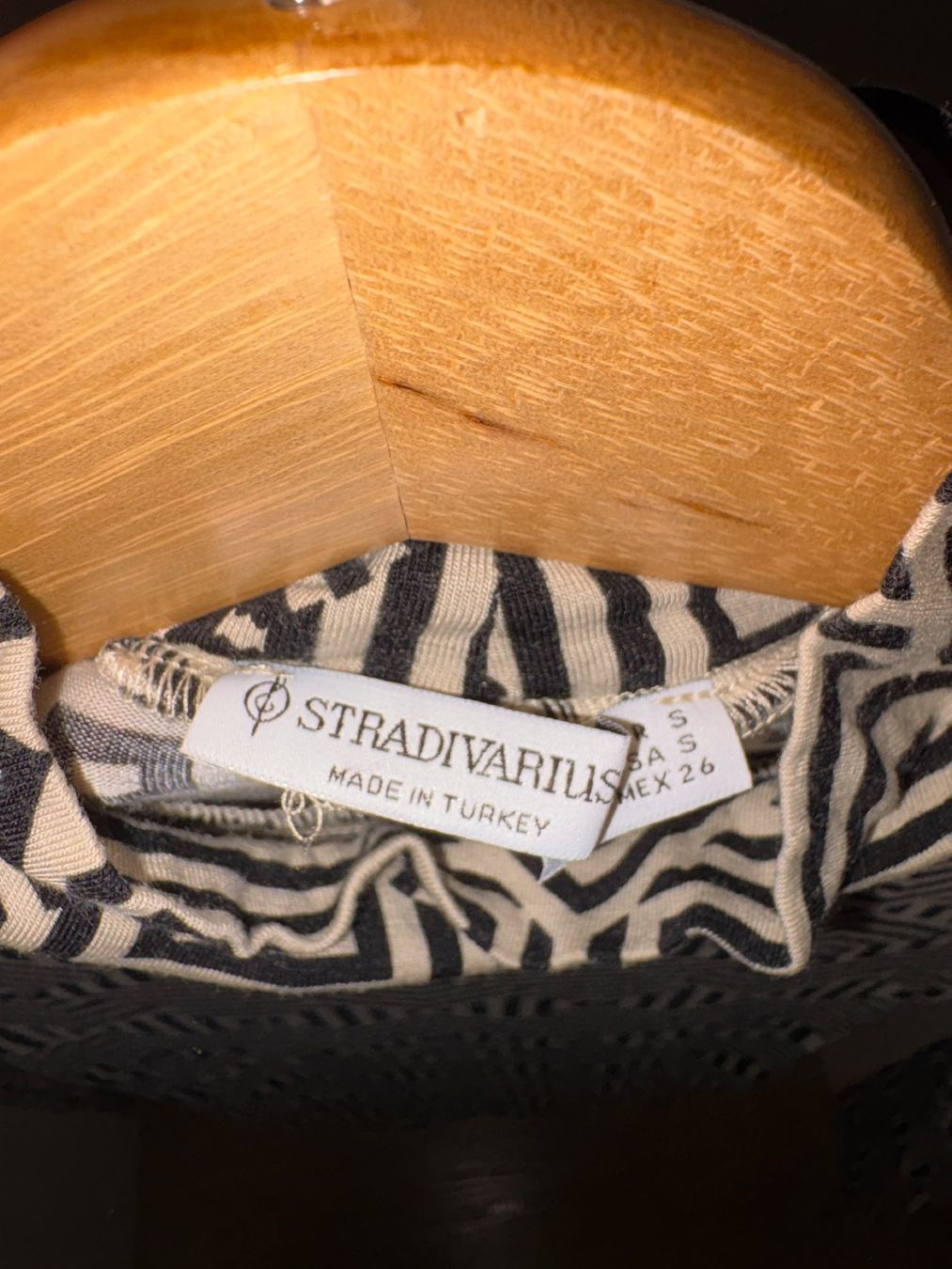 Stradivarius T-shirt: Stradivarius Shirt, Grösse S – Usato da Emmen venduto da dra_pn8b 1