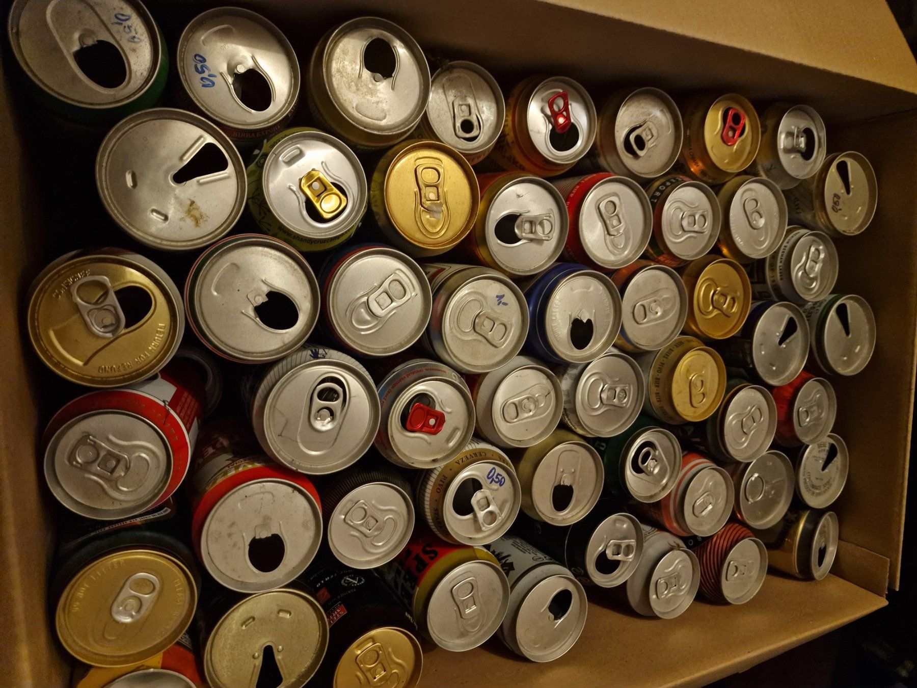 Bevande alcoliche: 156 canettes de bière 330-350ml – Usato da Delémont venduto da youhoucans 1
