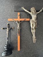 Lot de 3 croix crucifix en métal et bois, occasion