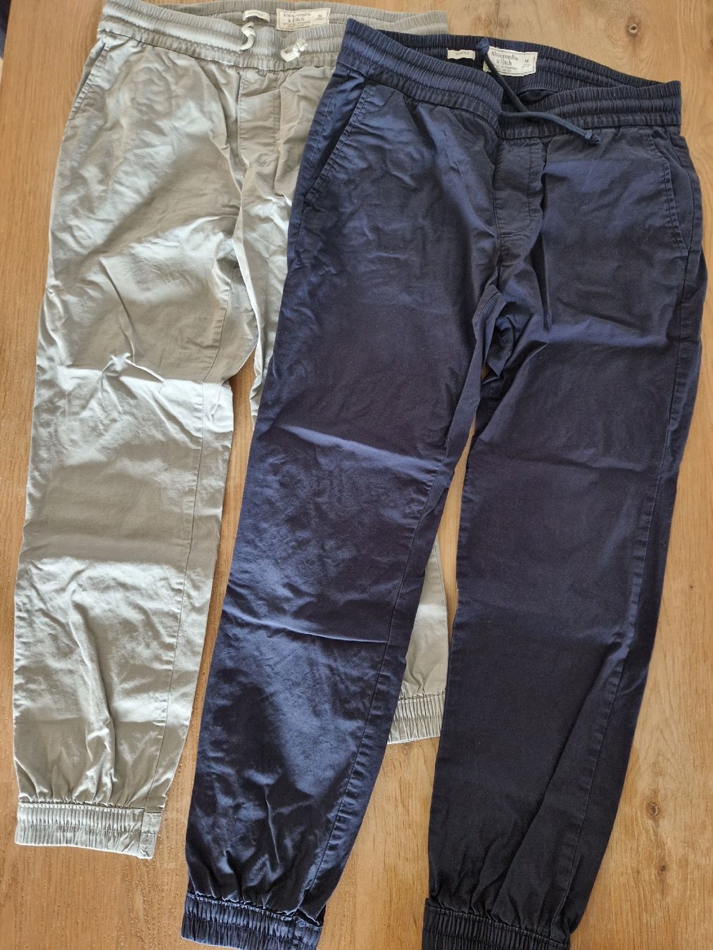 Abercrombie Pantaloni: Abercrombie & Fitch Stretch Hosen – Usato da Buchs SG venduto da fab_byz2
