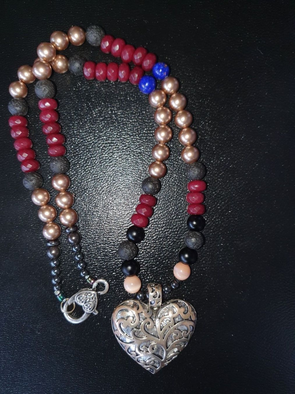 Catenine: Herzen Kette aus Rubi und Lava – Usato da Benglen venduto da Meercat3 1