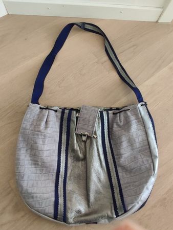 Silber Leder Tasche. :)