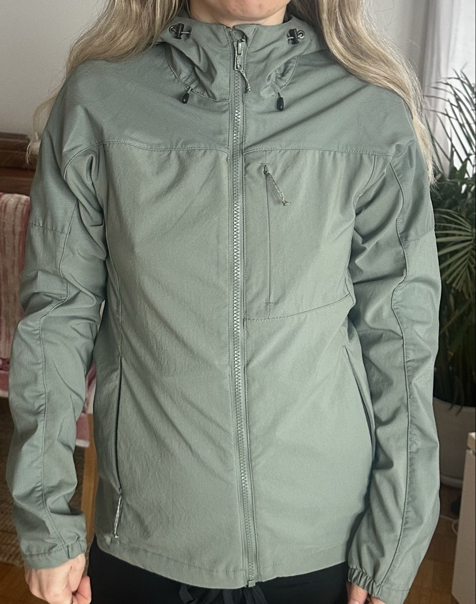 Jacken: Fjal Raven Green Spring Jacket – Gebraucht aus Zug von abe_6llp