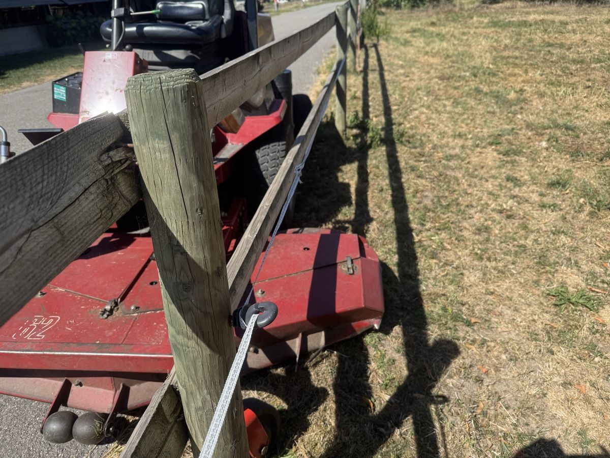 Toro Tagliaerba: Rasentraktor Toro Grundmaster 223D  – Usato da Winden venduto da farmalld439 7