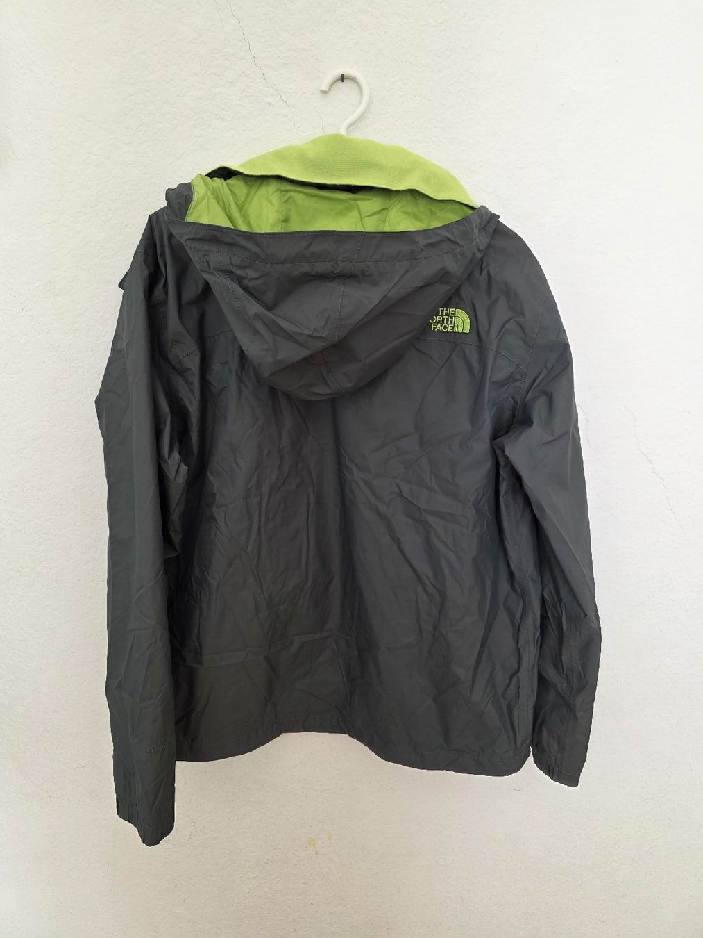 North Face Giacche: The North Face Regenjacke – Usato da Bern venduto da Enya1 1
