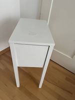 Nachttisch weiss mit Ladefunktion