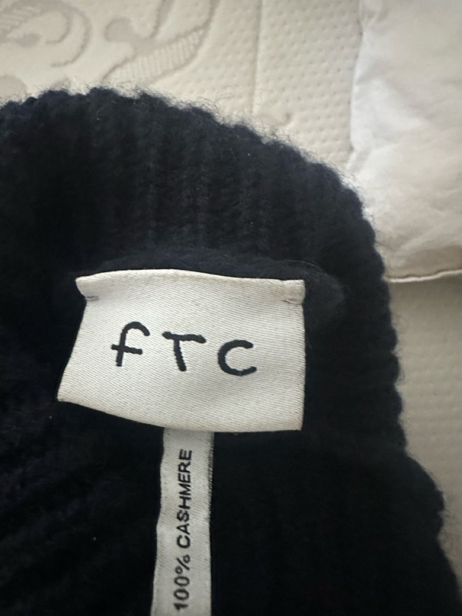 FTC Pullover & Sweatshirts: CASHMERE Zopfpullover von FTC, Navy Grösse M – Gebraucht aus Adliswil von patrizia.roth01 3