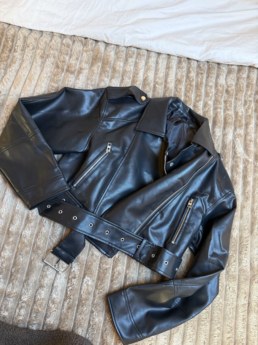 Vestes: Perfecto – D'occasion à Pully par Vckbrd