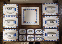 Magnifique armoire à épices et aliments anciennes