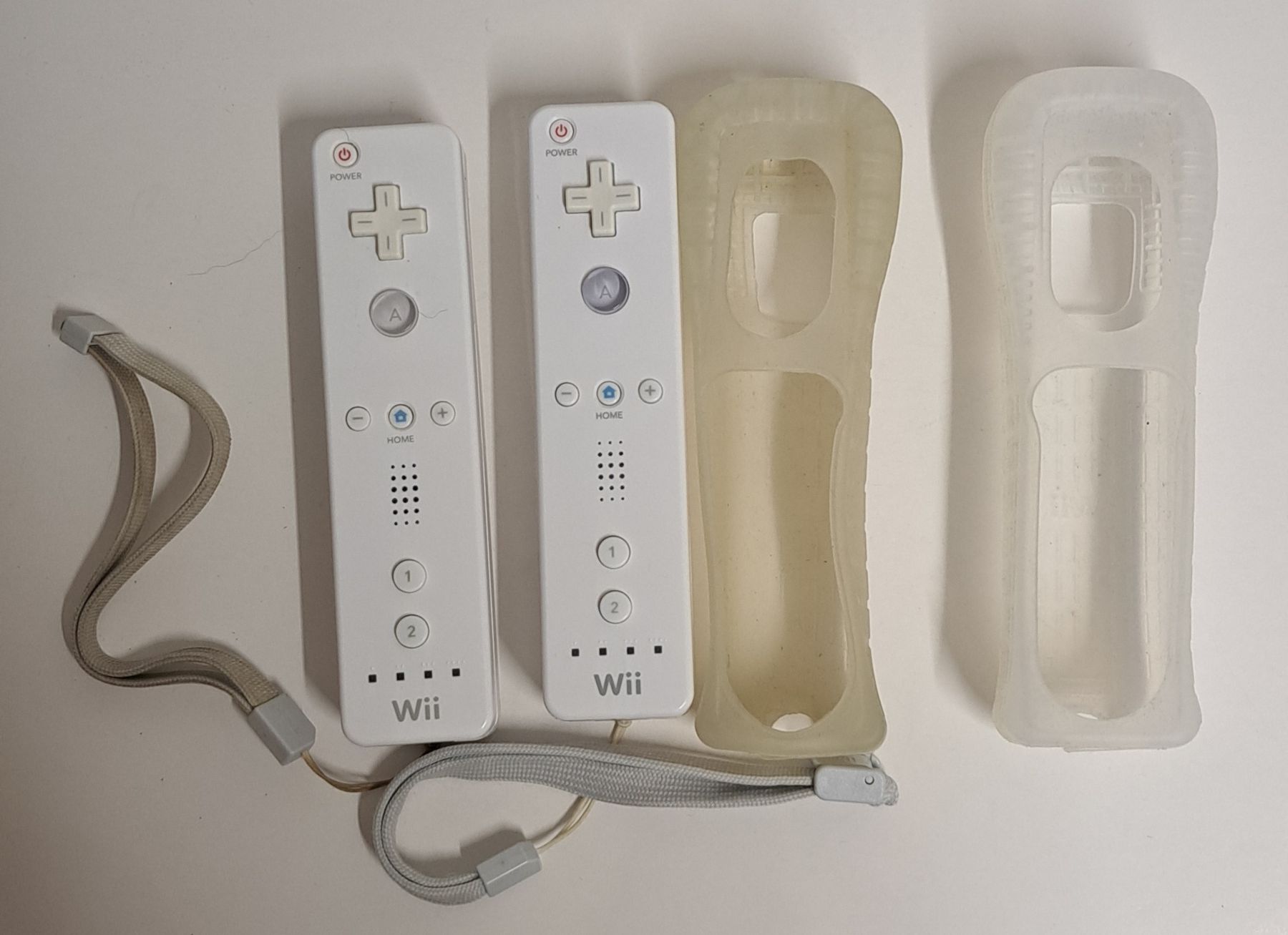Nintendo Controller: Nintendo wii Controller 2x – Usato da Biel/Bienne venduto da Sasha4u 3