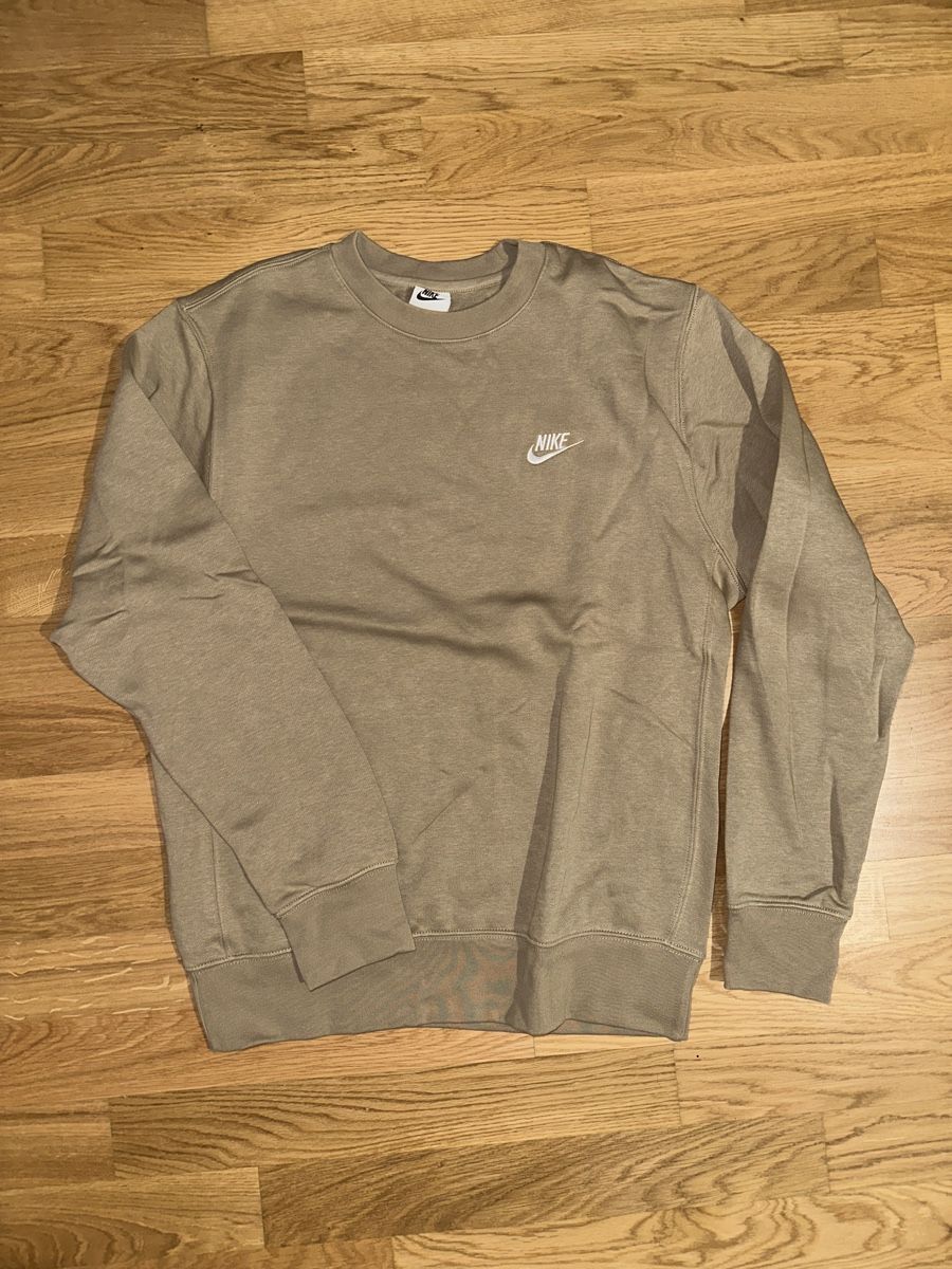 Nike Pullover & Sweatshirts: Nike Pullover Sweater beige – Neu (gemäss Beschreibung) aus Dübendorf von SpyridoulaT