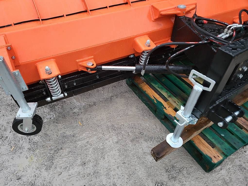 Schneeräumung: Schneepflug 3m Traktor – Neu (gemäss Beschreibung) aus Giswil von Hans83 1