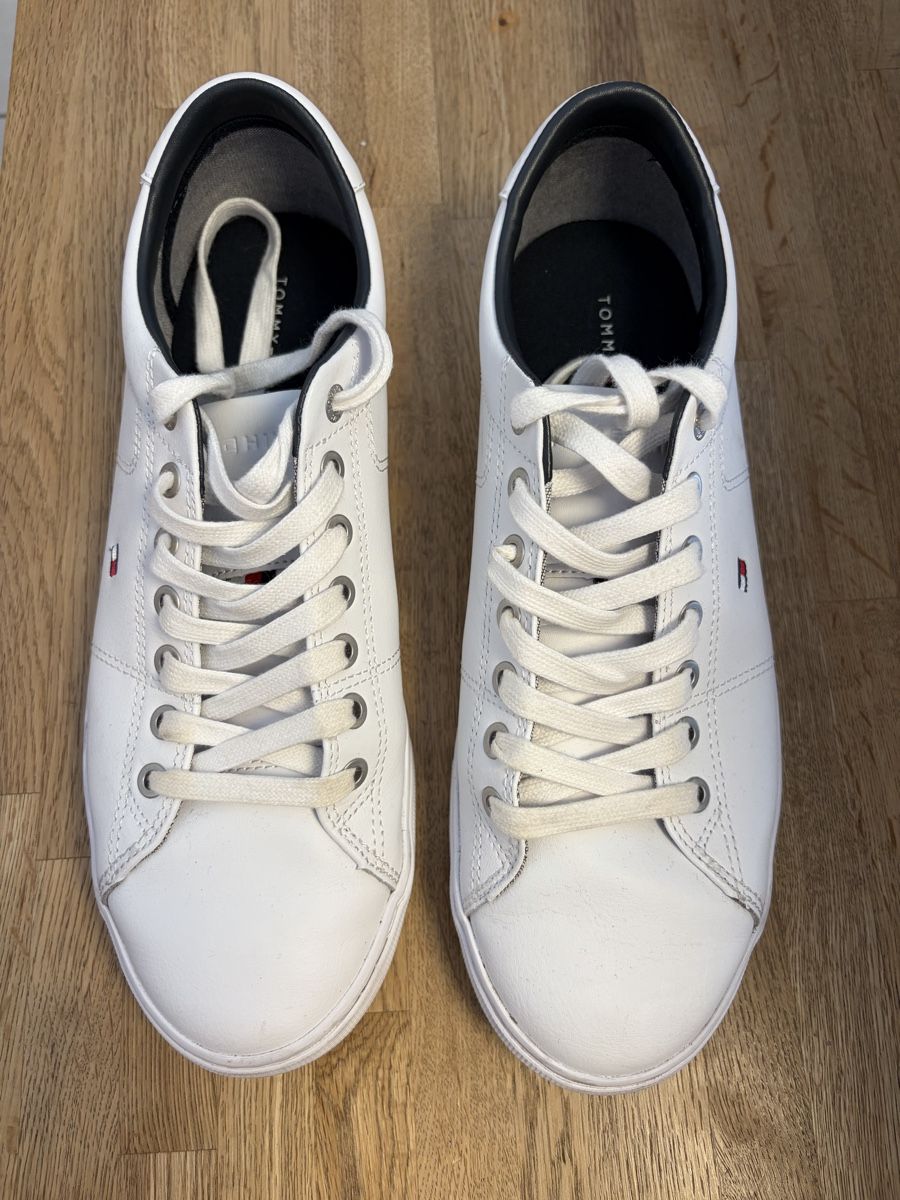 Tommy Hilfiger Chaussures hommes: Tommy Hilfiger Essentials Sneaker – D'occasion à Neuheim par SF2004