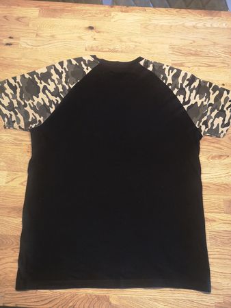 2 T-shirt von Bershka Gr L.