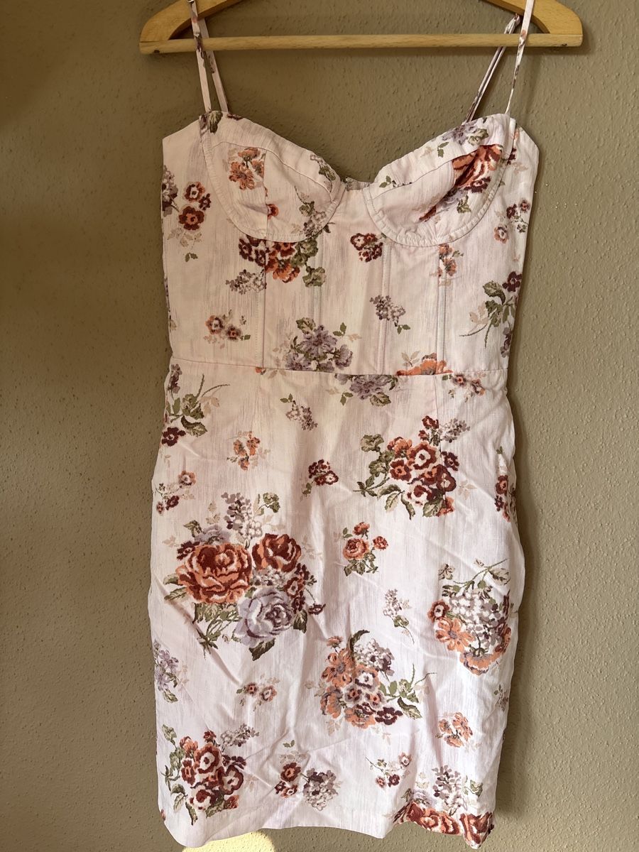 H&M Vestiti: Robe d’été – Usato da Neuchâtel venduto da cam_lf7y
