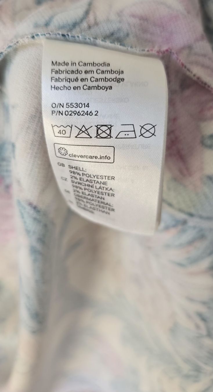 H&M Kleider: Robe à fleurs H&M taille XS – Gebraucht aus Genève von MariaS2 3