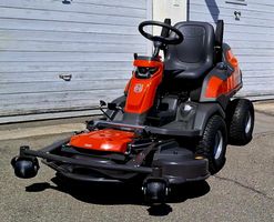 Husqvarna Profi Rider R420TsX AWD Rasentraktor
