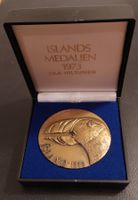 Gedenkmedaille Island 1973. 260g Bronze. In orig. Schatulle