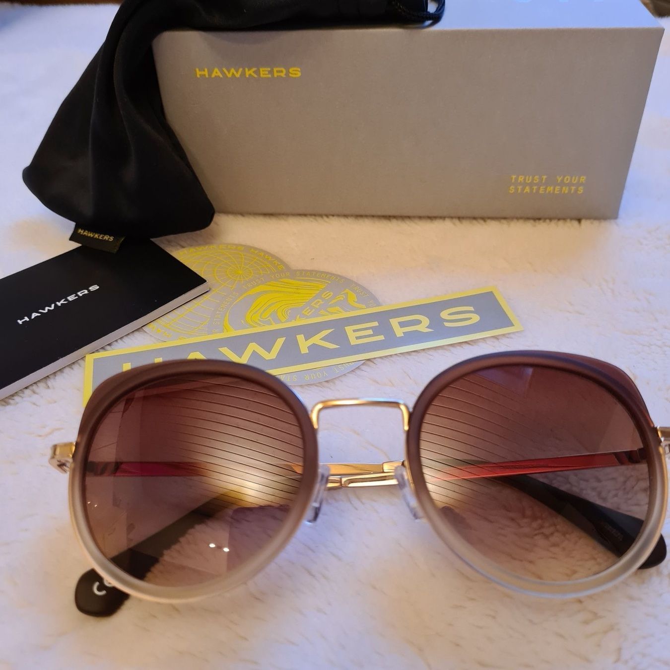 Brillen & Gläser: Hawkers Sonnenbrille: SMOKEY – Neu und originalverpackt aus Würenlos von Abracadabra26