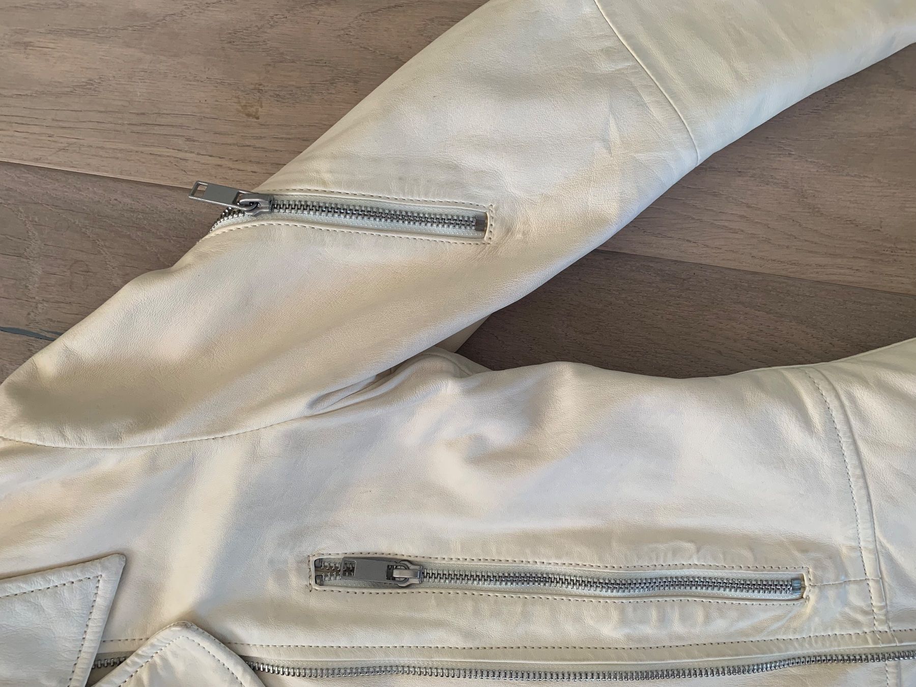 Diesel Jacken: Neu Lederjacke von Diesel gr S – Neu (gemäss Beschreibung) aus Nuglar von Korsika2 4