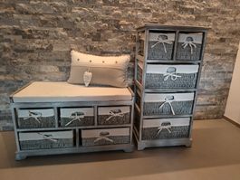 Sitzbank und Kommode Holz grau, mit geflochtenen Körben, Set