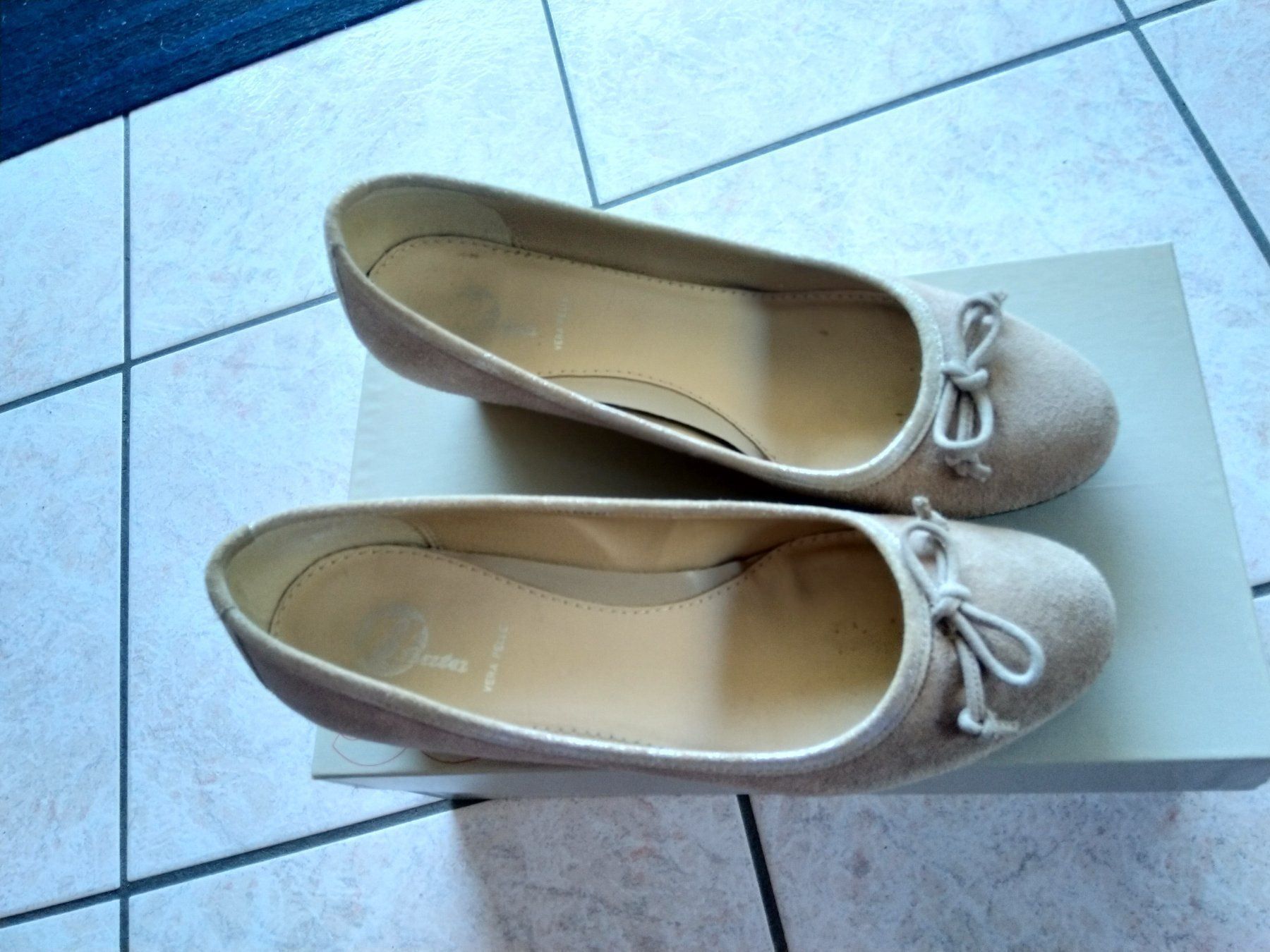Damenschuhe: neuwertige leder Ballarina BATA Absatz 5cm gr. 39 – Neu (gemäss Beschreibung) aus Porza von tbch 1