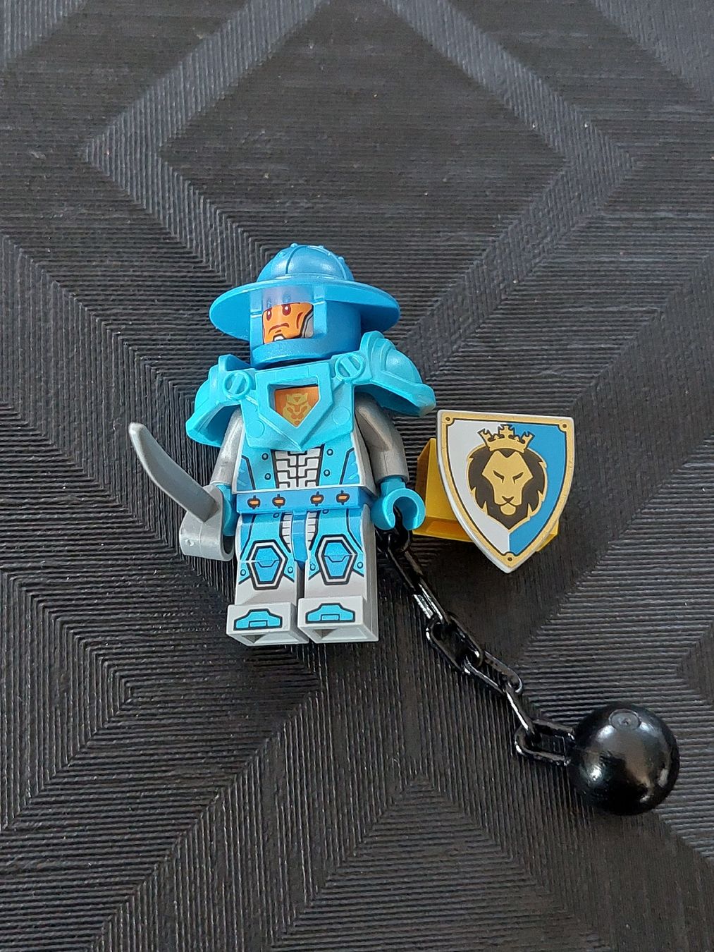 Lego Statuette: Lego Ritter, König Figuren  – Usato da Zetzwil venduto da sti_x9xf 3