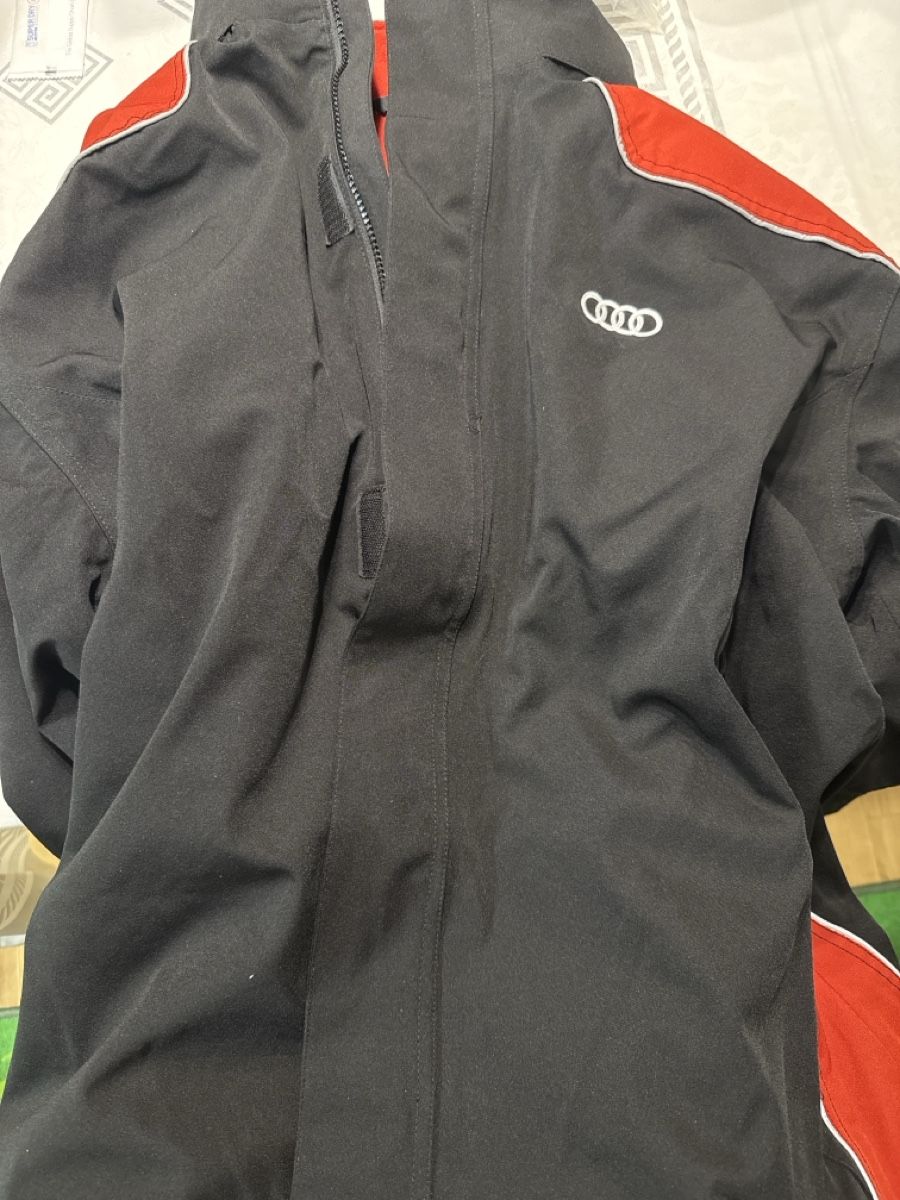 Giacche: Audi Jacke – Nuovo (secondo la descrizione) da Liestal venduto da Flomisemko