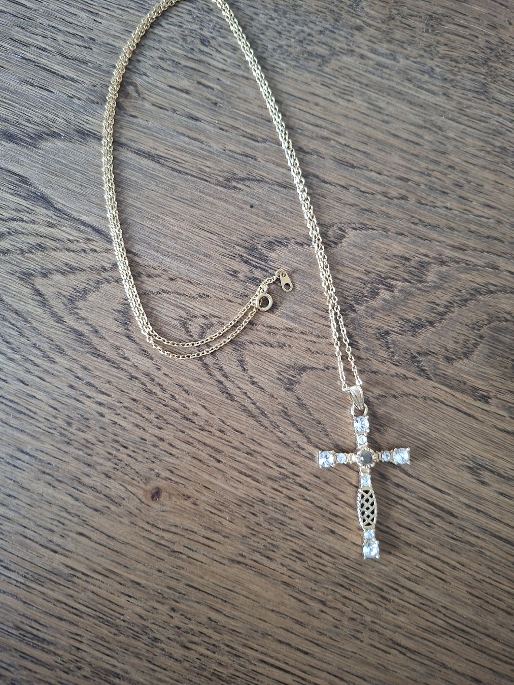 Colliers: Kreuz Anhänger mit Kette + eingraviertem "Vater unser" – D'occasion à Grünen par Maikel 1