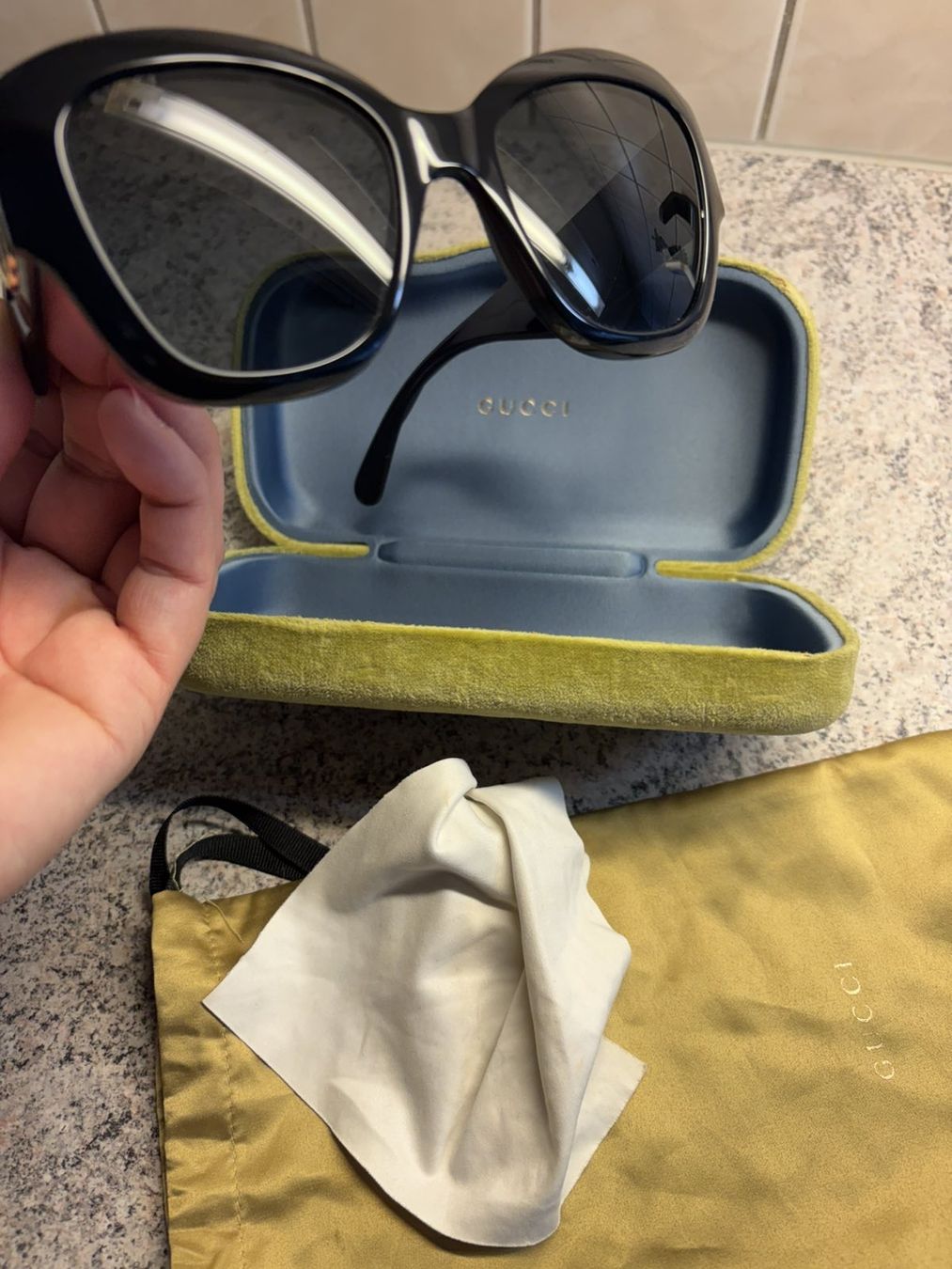 Gucci Occhiali & Lenti: Gucci Sonnen Brille mit Box – Nuovo (secondo la descrizione) da Reinach BL venduto da danielv06 1