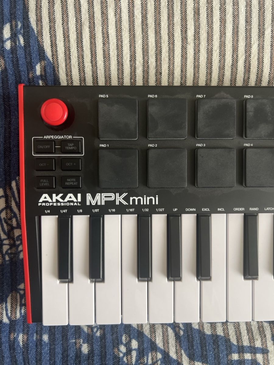 Sistema di controllo: Akai MPK mini MK3 Midi Controller – Usato da Bern venduto da jul_gq9k 2