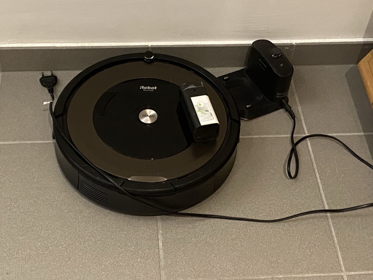 Irobot Staubsauger & Zubehör: Robot iRobot  896 + muro virtuale – Defekt aus Mezzovico von AnGy-AnGy