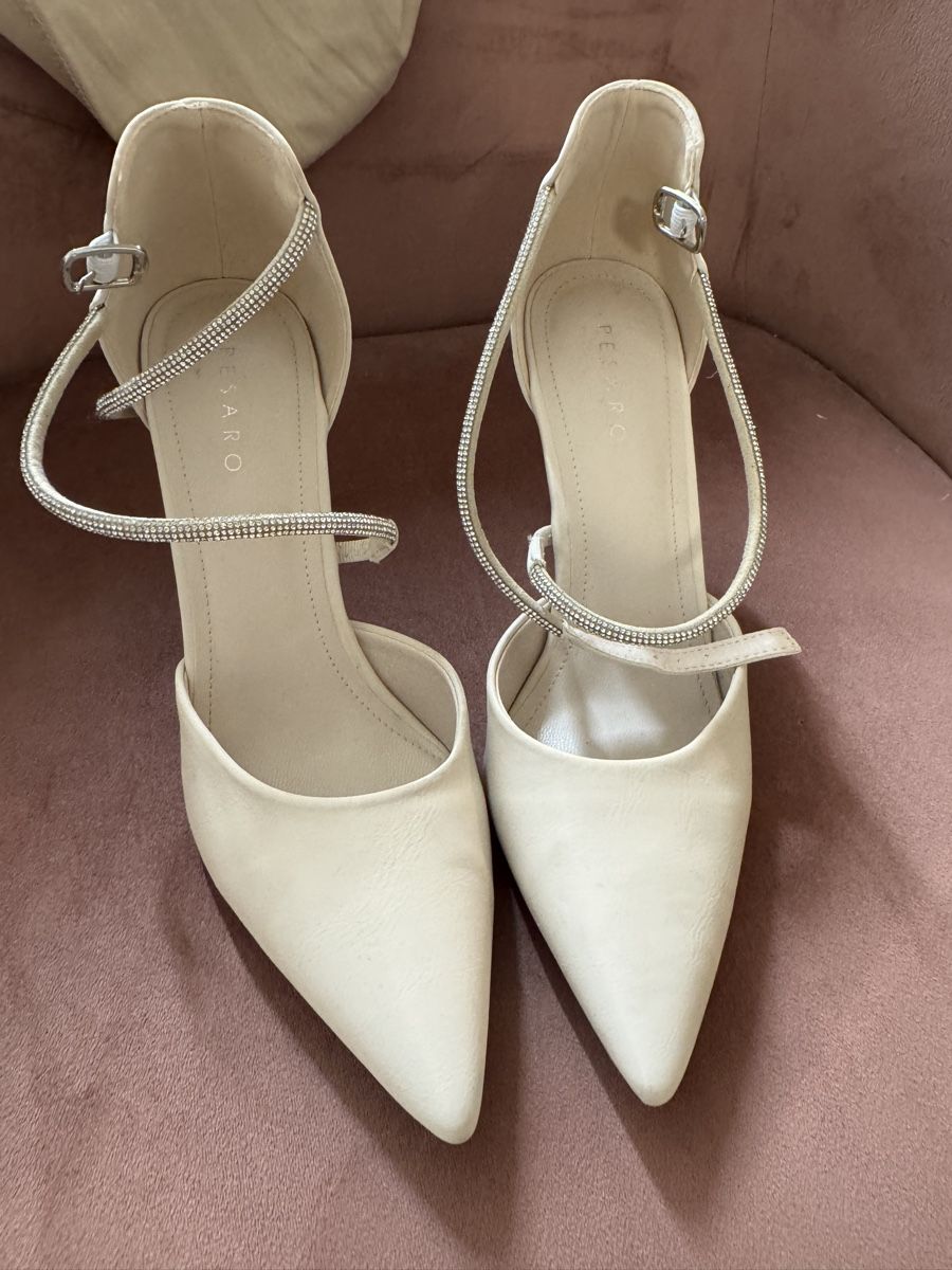 Scarpe da donna: Festliche Schuhe Gr.38 – Nuovo (secondo la descrizione) da niederhasli venduto da Italiana07