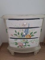 Vintage Schubladenkommode mit Blumenmalerei, Landhausstil 