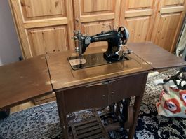 Alte Nähmaschine, Phöenix