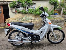 Afn 125 innova Honda frisch MFK 2,2 Liter 100 km +Top case