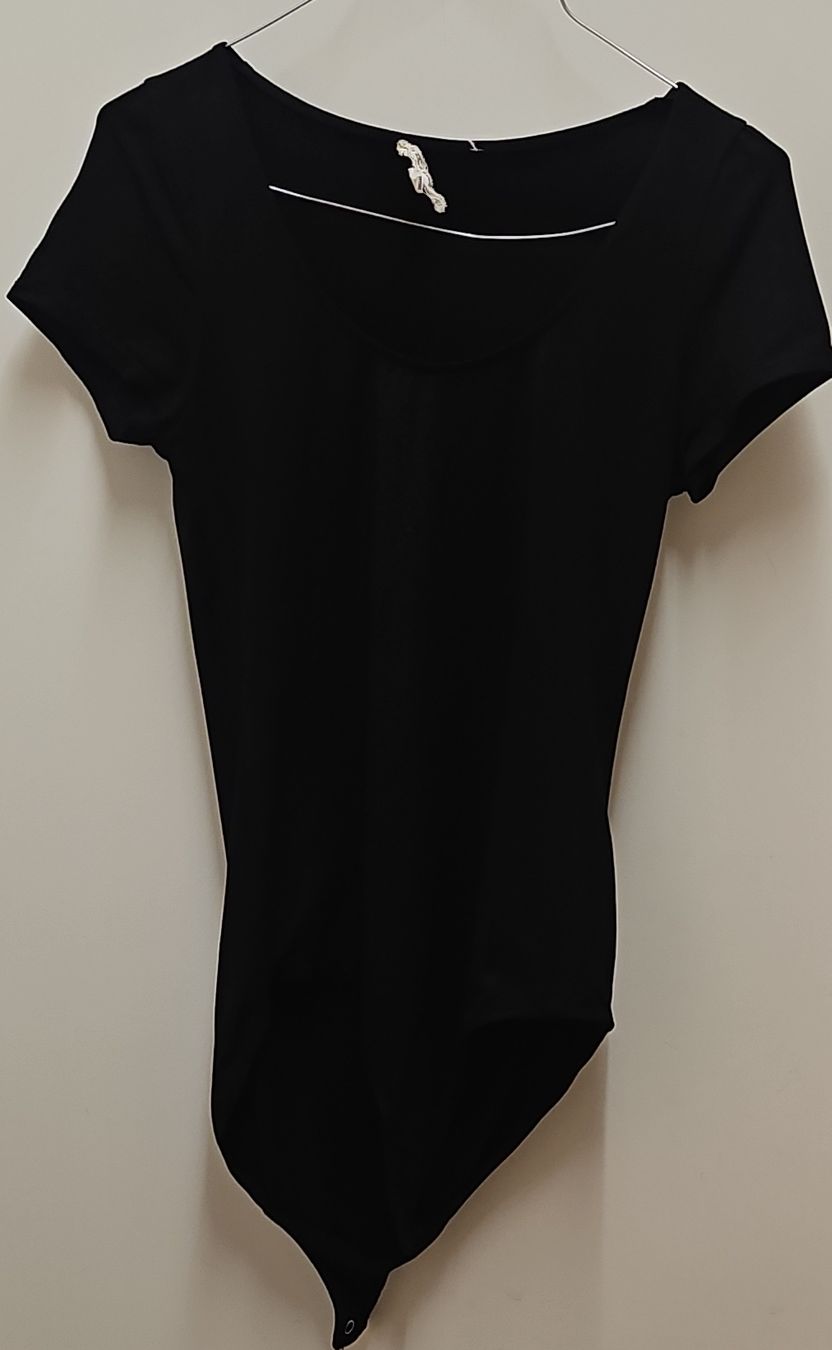 Top: Bodysuit schwarze kurze Ärmel – Usato da Zürich venduto da eri_8w5v