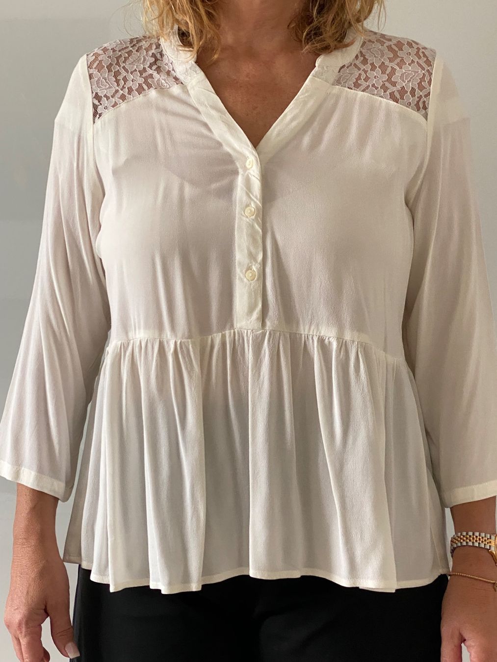 Camicette: Bluse, creme, M – Usato da Eiken venduto da jessycat01 1