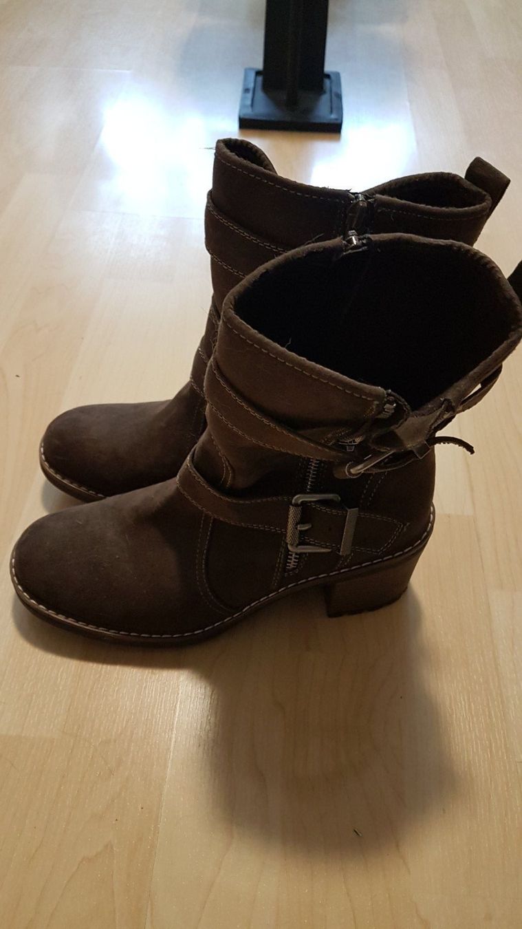 Chaussures femmes: Braune Stiefeletten Gr. 39 – D'occasion à Winterthur par Dream_of