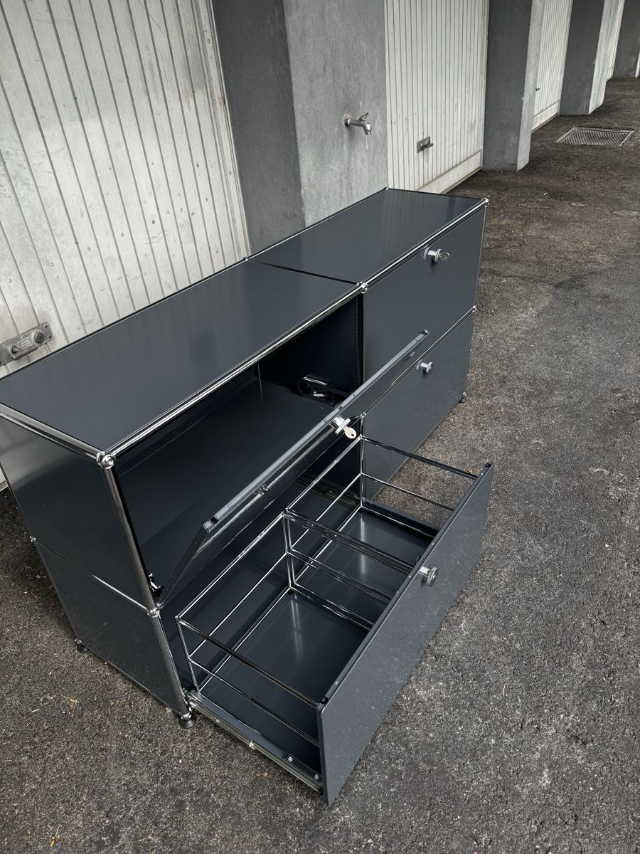 Regale: USM Haller Sideboard Anthrazitgrau mit 2 klappen 2 Auszug – Gebraucht aus zürich von Mito3 5