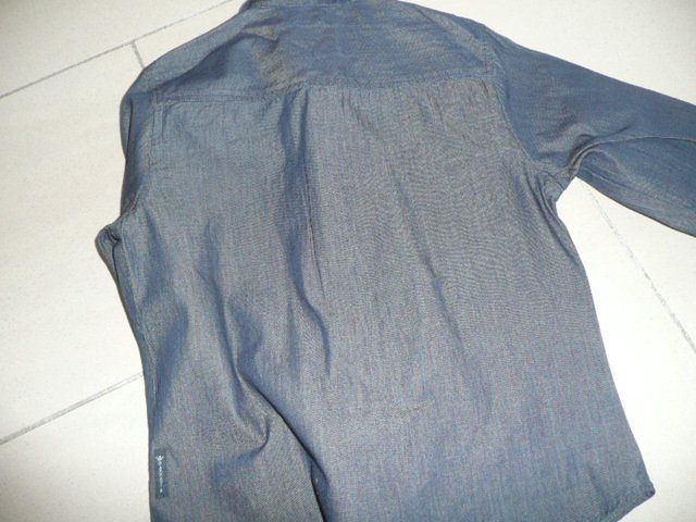 Armani Hemden, T-Shirts & Polos: Armani Junior 8J 130 CM – Neu (gemäss Beschreibung) aus Zug von falama 5