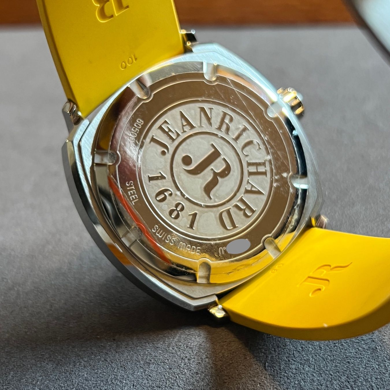 JeanRichard Uhren: JeanRichard Terrascope Silver Dial Automatic Date 60500 – Gebraucht aus Carouge GE von Watchaser 4