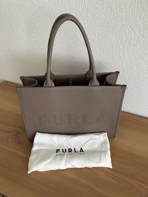 Furla Sacs femmes: Furla Handtasche - Niobe – Neuf (Voir description) à Unterägeri par tat_kz2s
