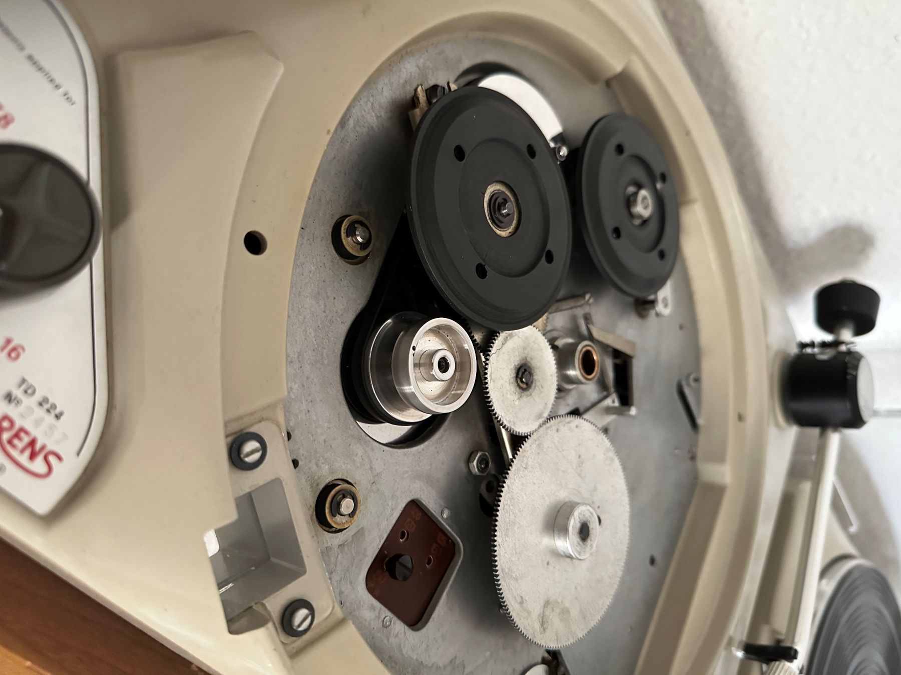 Thorens Giradischi: Giradischi Thorens TD 224 usato restaurato – Usato da genève venduto da tomasch02 4