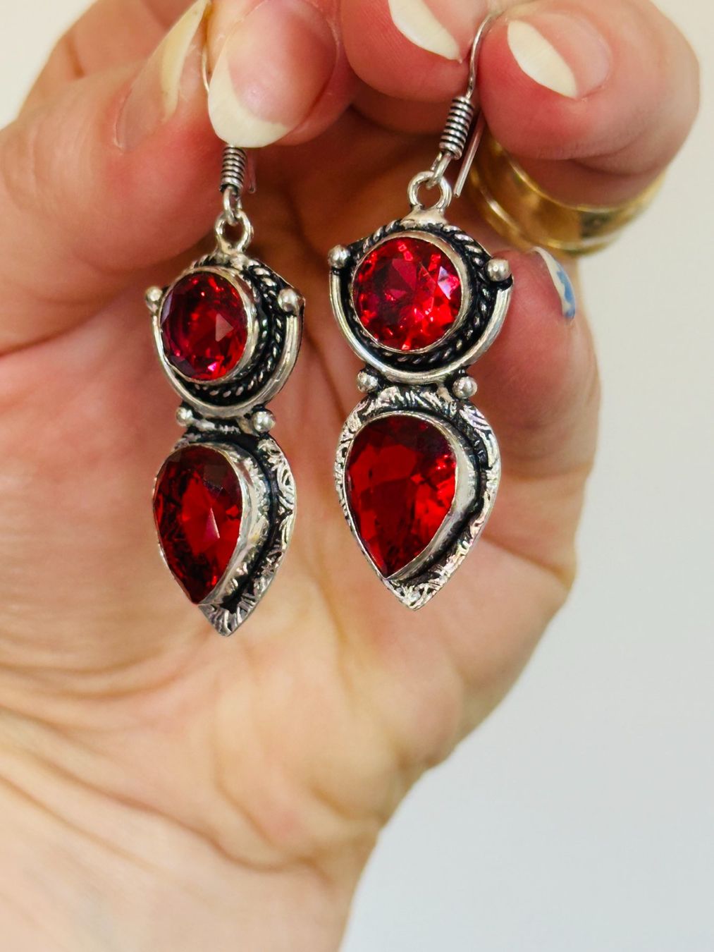 Orecchini pendenti & Orecchini a lobo: Garnet Gemstone Handmade Drop Dangle Earrings Jewelry – Nuovo e nell'imballaggio originale da Genève venduto da AGBERG 2