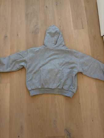 ZicMade Cozy Grey Hoodie - Perfect for Autumn Evenings
