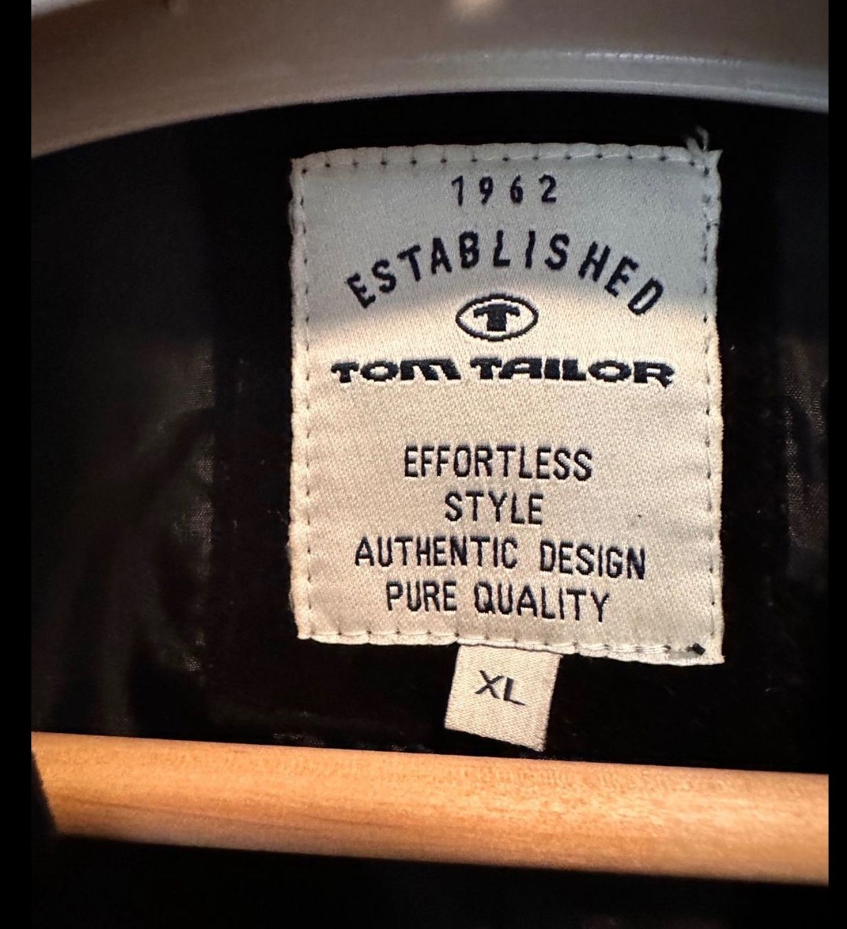 Tom Tailor Giacche: Tom Tailor Samt-Jacket, Schwarz, XL, Top Zustand – Usato da Dielsdorf venduto da jojo_ho 2