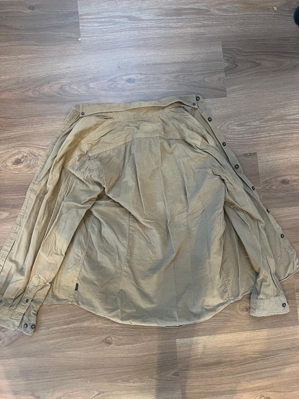 Camicie: Chemise Indicode kaki – Usato da Môtiers NE venduto da ElGreco3099 2